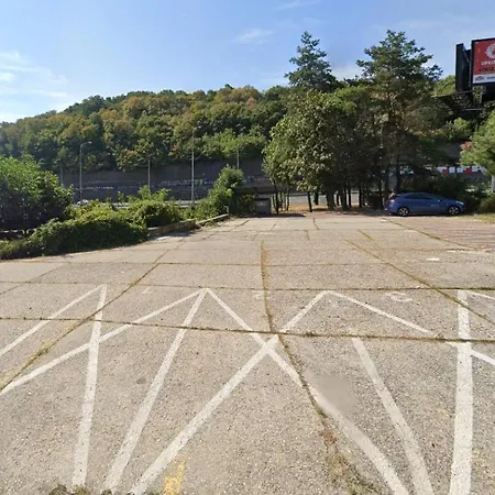 Hotel Gardinn - Free Parking And Quiet Garden