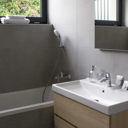 Gardinn - Free Parking And Quiet Garden 3* Bratislava