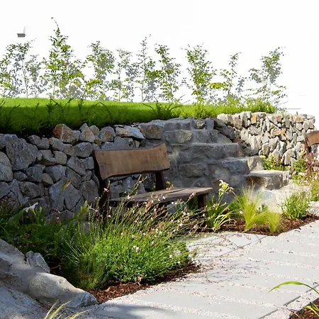 Taxis - New 2* Bratislava