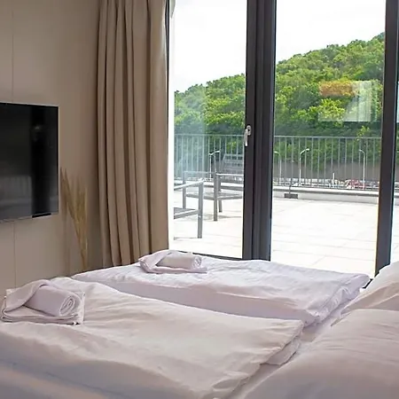 Gardinn - Free Parking And Quiet Garden 3*