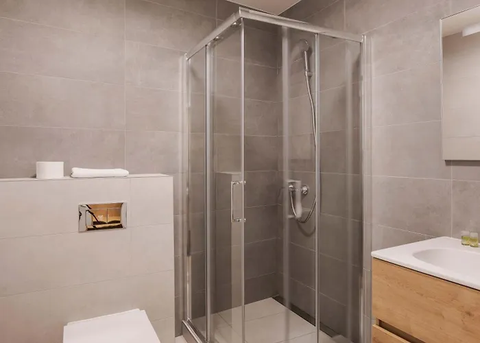 Taxis - New Hotel 2*